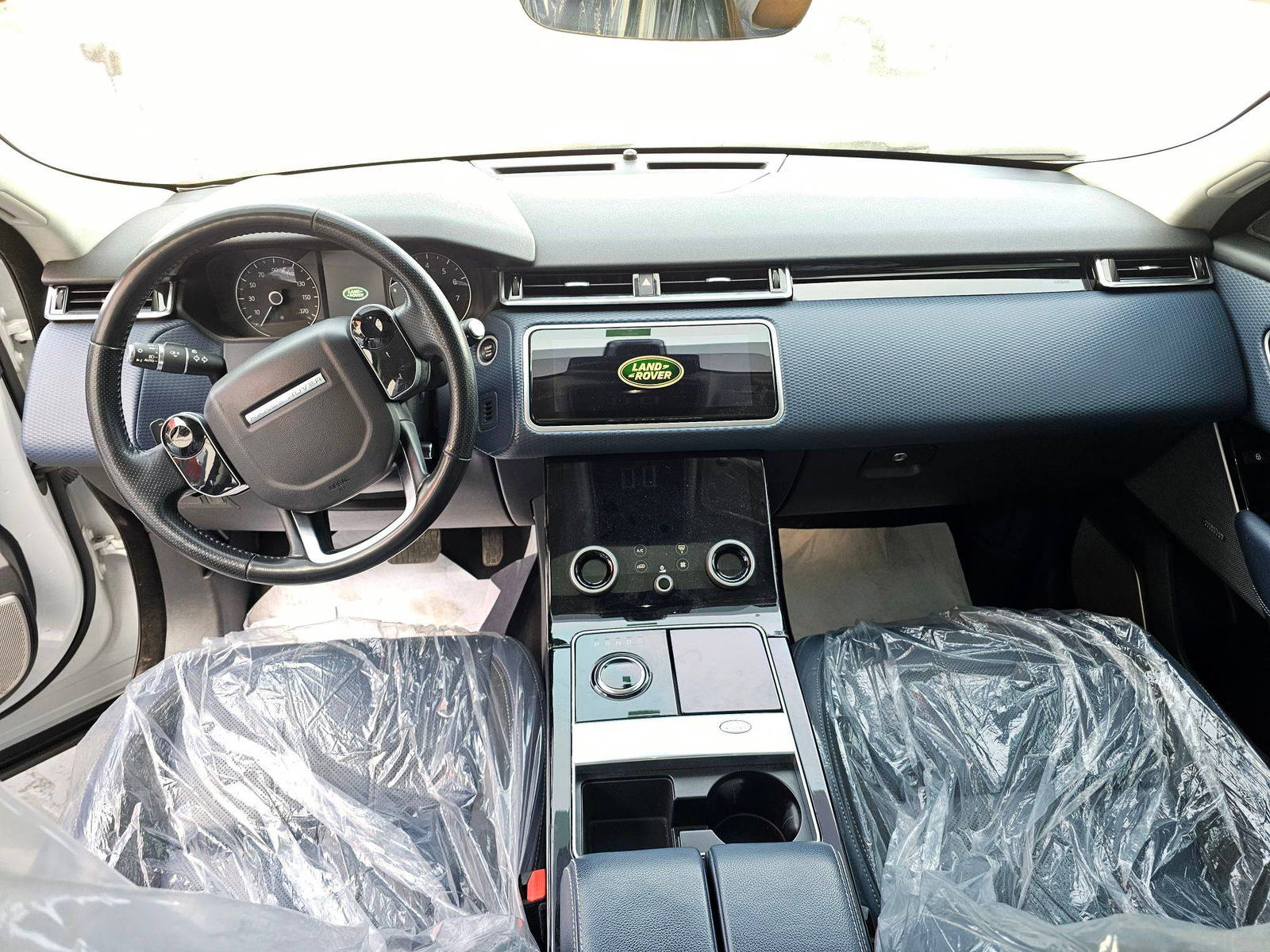 LAND ROVER RANGE ROVER VELAR 2020 - Marhaba Auction Used Cars - Image 7