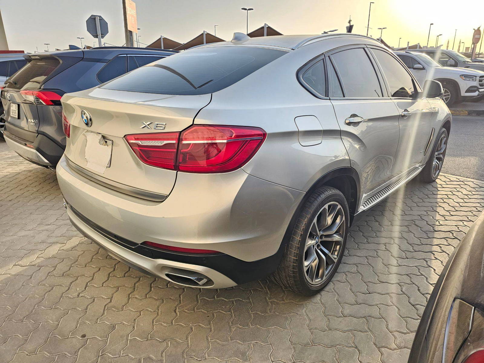 2016 BMW X6 — 165242 KM — Lot 01G0N49728 — Souq - Marhaba Auctions Used Cars - Image 6
