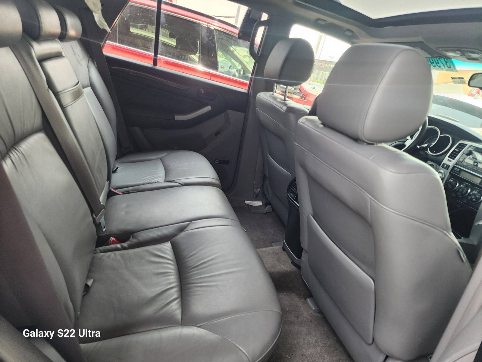 2006 TOYOTA 4RUNNER SR5 — 188305 Miles — Lot 37995534 — Main - Marhaba Auctions Used Cars - Image 5