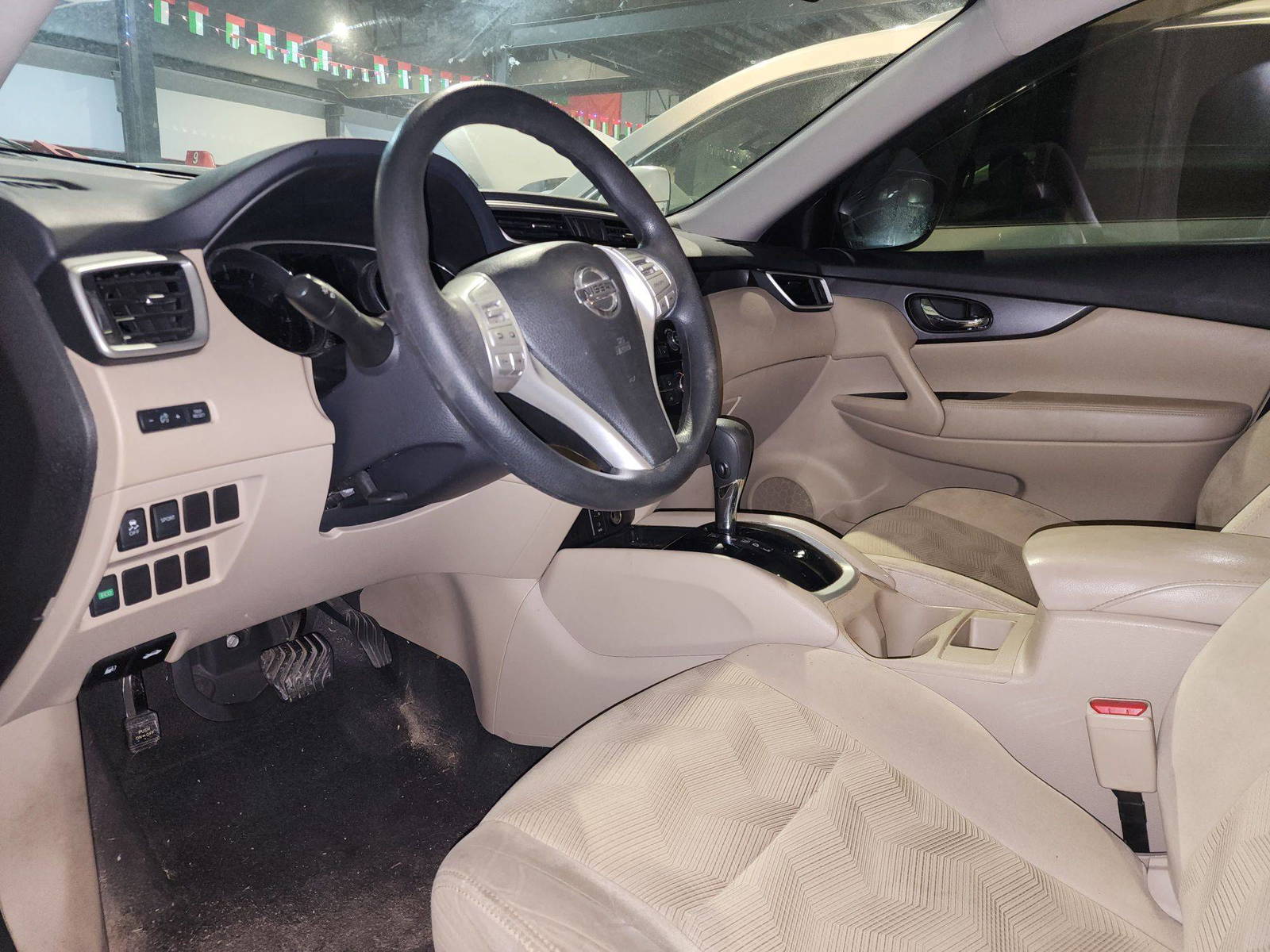 2016 NISSAN ROGUE — 190017 Miles — Lot 70739275 — Al Quoz - Marhaba Auctions Used Cars - Image 8