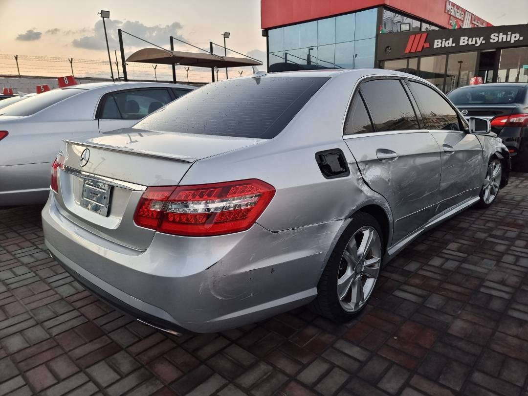 2013 MERCEDES BENZ E 350 — 260507 Miles — Lot 22028 — Ind. 12 - Marhaba Auctions Used Cars - Image 4