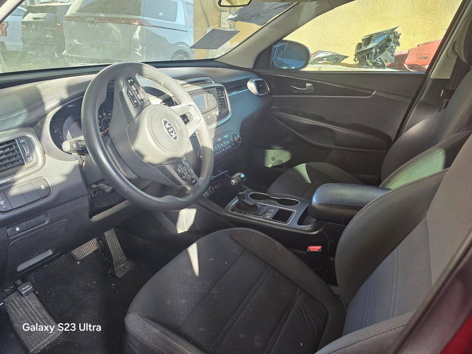 KIA SORENTO 2017 - Marhaba Auction Used Cars - Image 8