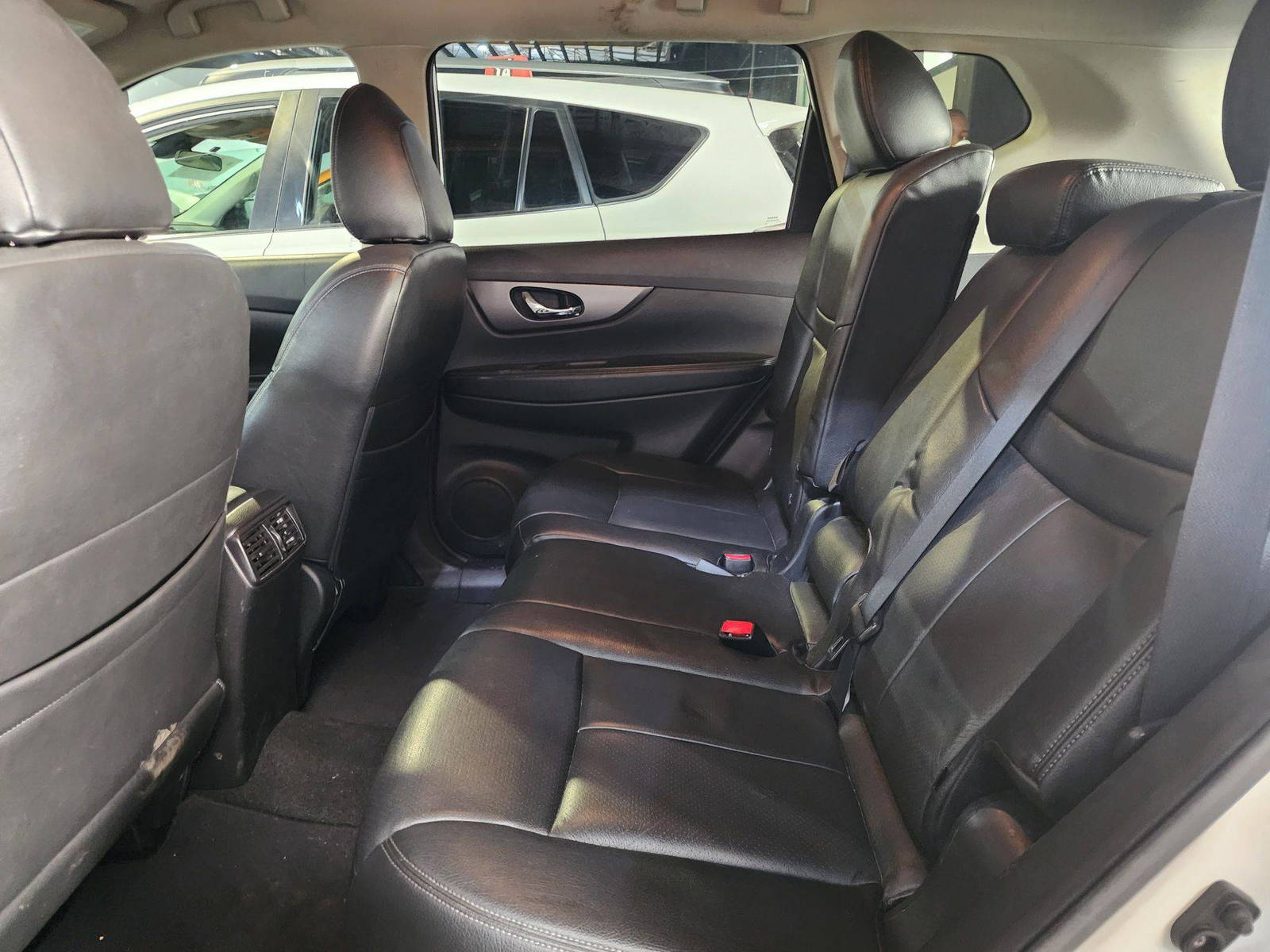 2015 NISSAN ROGUE — 206727 Miles — Lot 87508 — Al Quoz - Marhaba Auctions Used Cars - Image 7