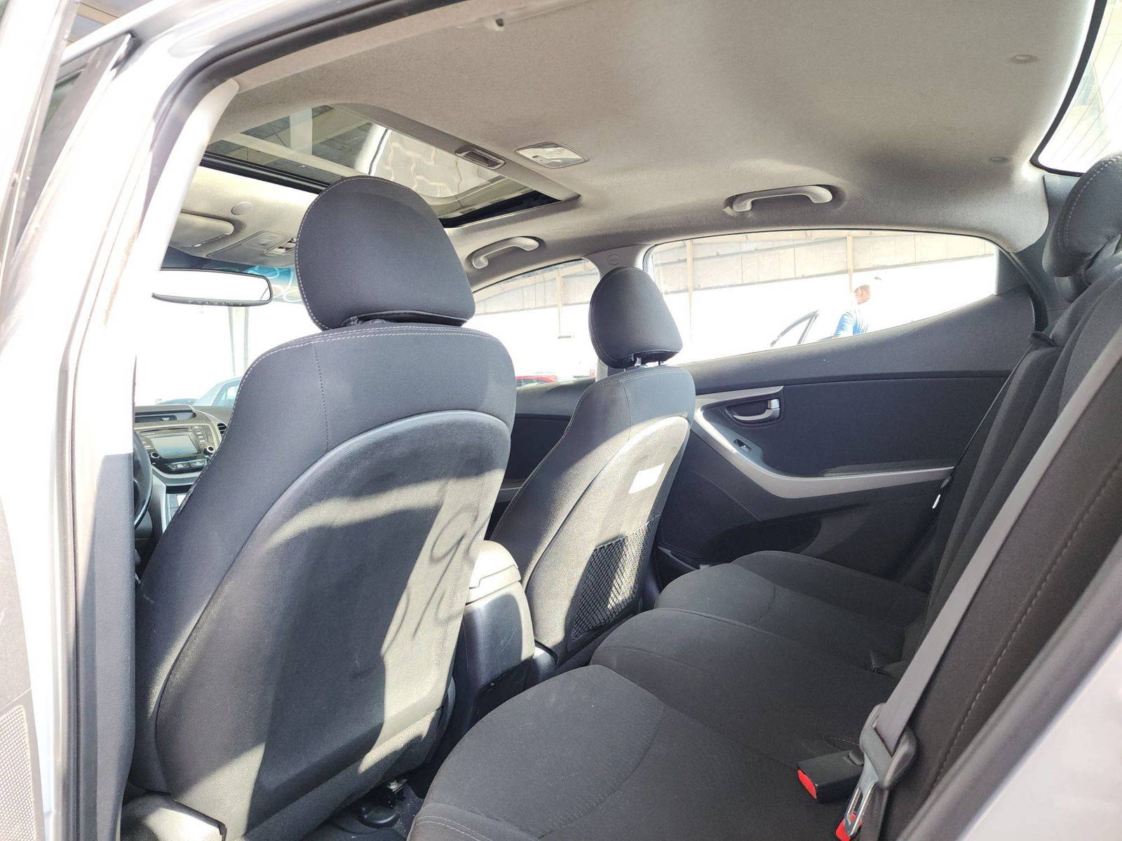 2015 HYUNDAI ELANTRA — 248 120 Miles — Lot AE3FH — Souq - Marhaba Auctions Used Cars - Image 6