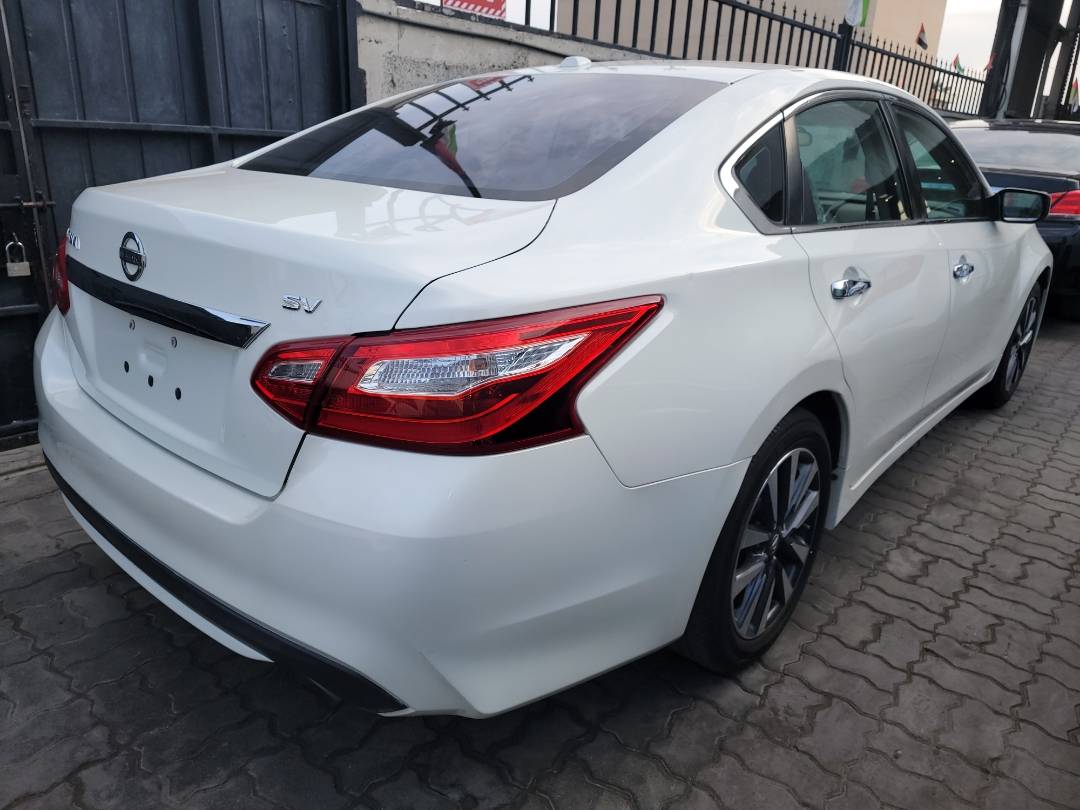 2017 NISSAN ALTIMA — 121003 Miles — Lot 96978 - Marhaba Auctions Used Cars - Image 4