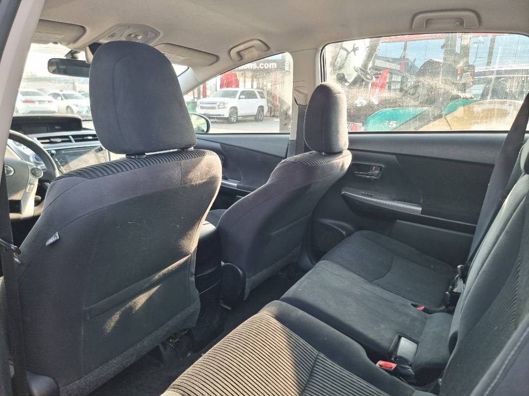 2015 TOYOTA PRIUS V — 234816 Miles — Lot 023302 — Ind. 12 - Marhaba Auctions Used Cars - Image 6