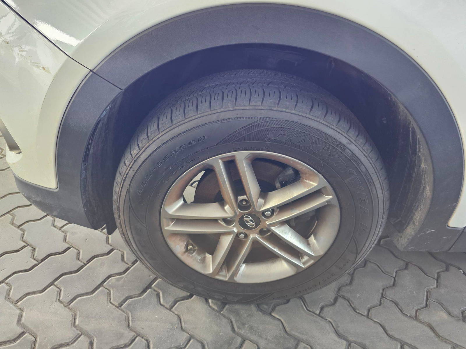 HYUNDAI SANTA FE 2017 - Marhaba Auction Used Cars - Image 10