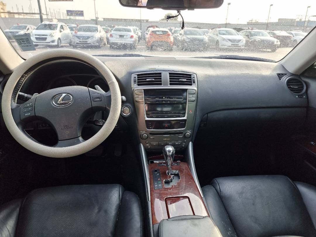 2007 LEXUS IS 250 — 142684 KM — Lot 2105487 — Ind. 12 - Marhaba Auctions Used Cars - Image 7