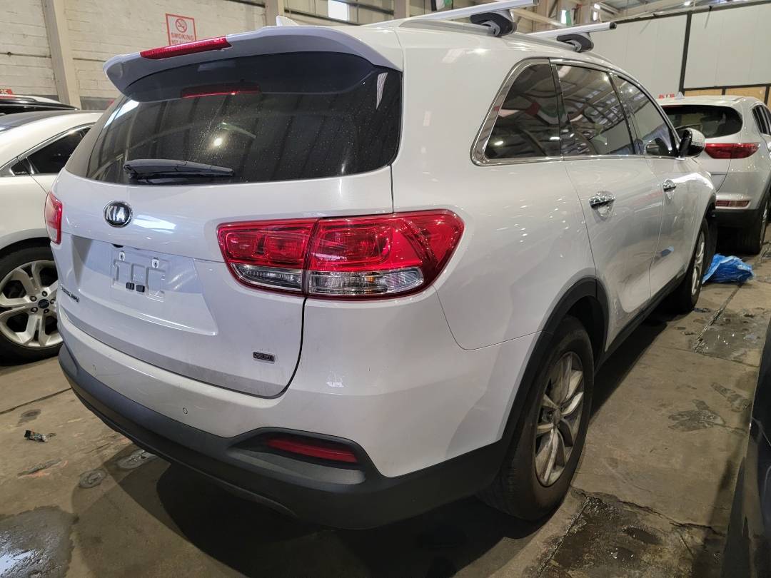 2017 KIA SORENTO — 119726 Miles — Lot HG250954 — Main - Marhaba Auctions Used Cars - Image 4