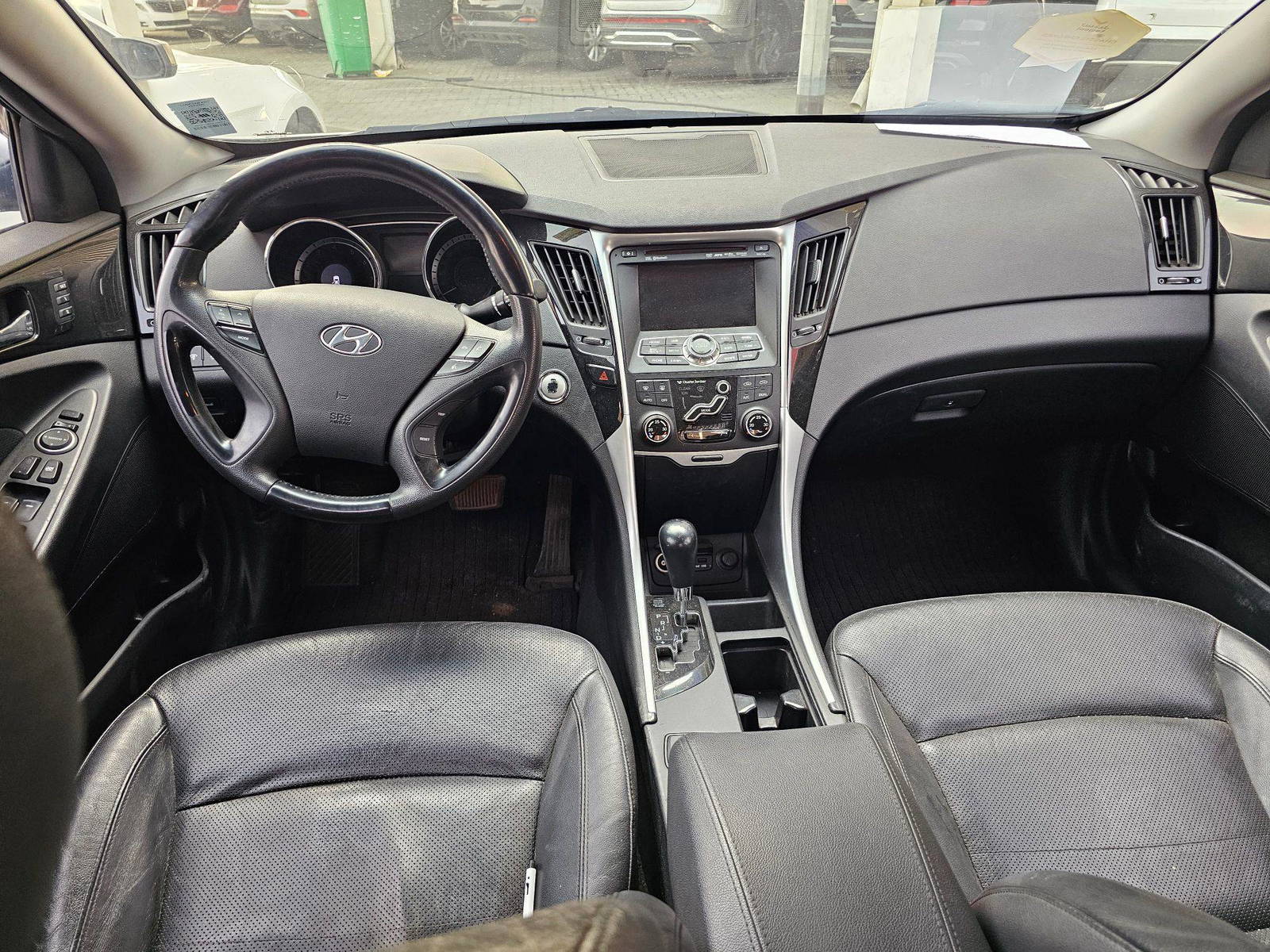 2010 HYUNDAI SONATA — 199554 KM — Lot AA069804 — Souq - Marhaba Auctions Used Cars - Image 7