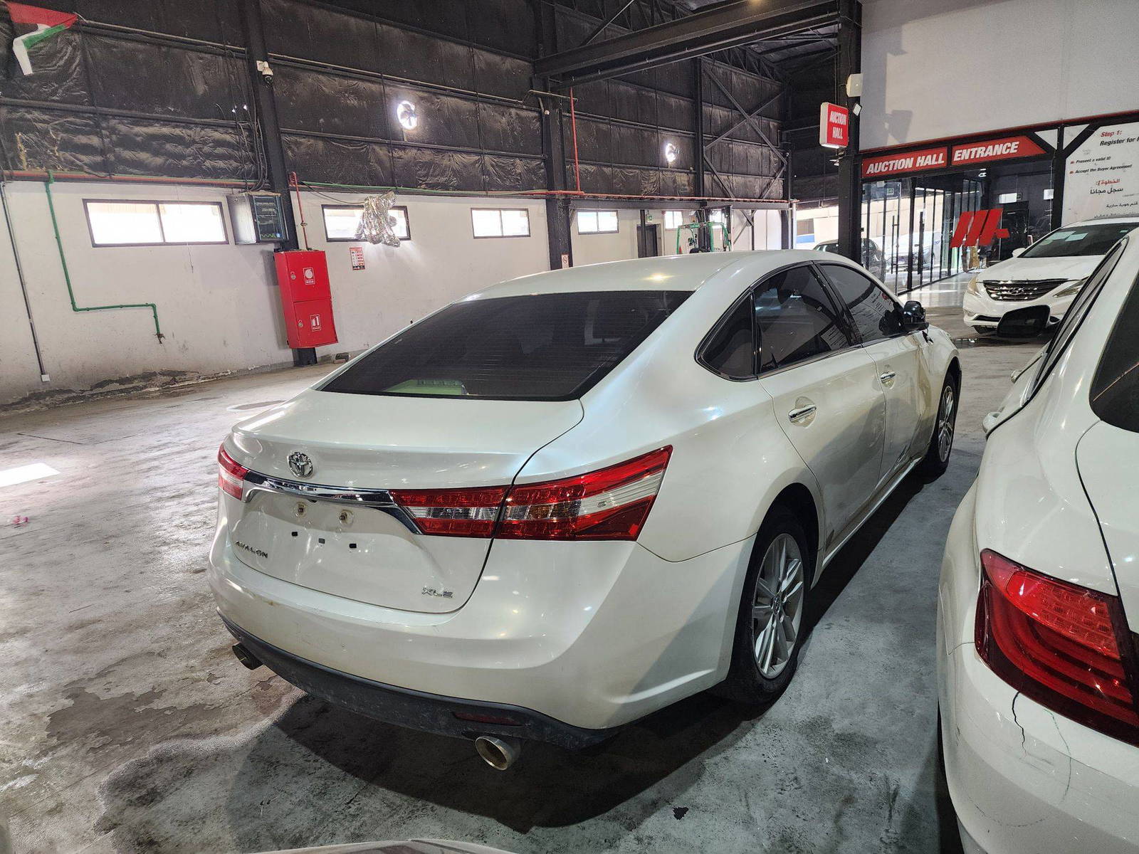 2014 TOYOTA AVALON — 174490 Miles — Lot 43091837 — Ind. 12 - Marhaba Auctions Used Cars - Image 5