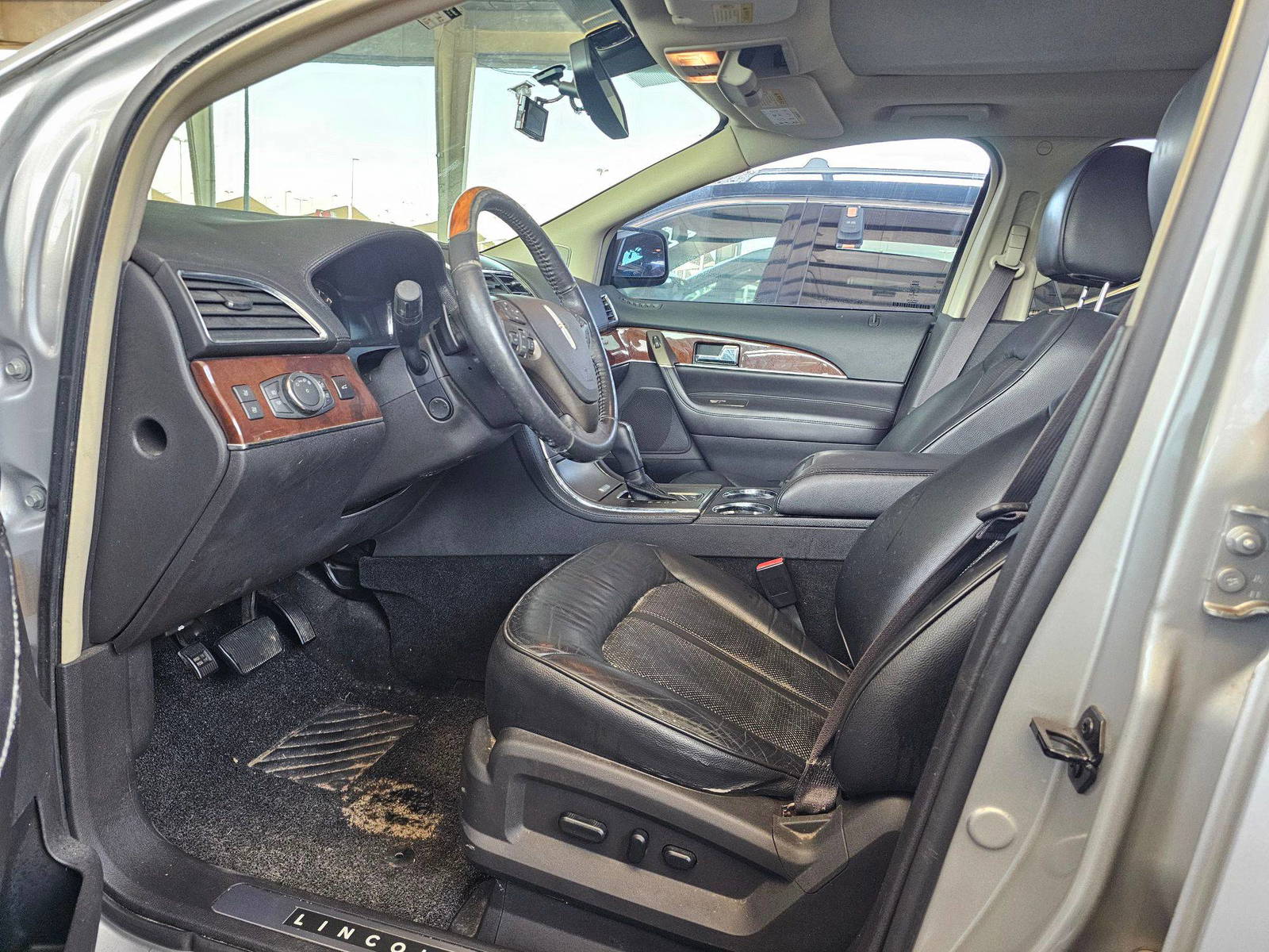 2013 LINCOLN MKX — 181036 KM — Lot L47148 — Souq - Marhaba Auctions Used Cars - Image 8
