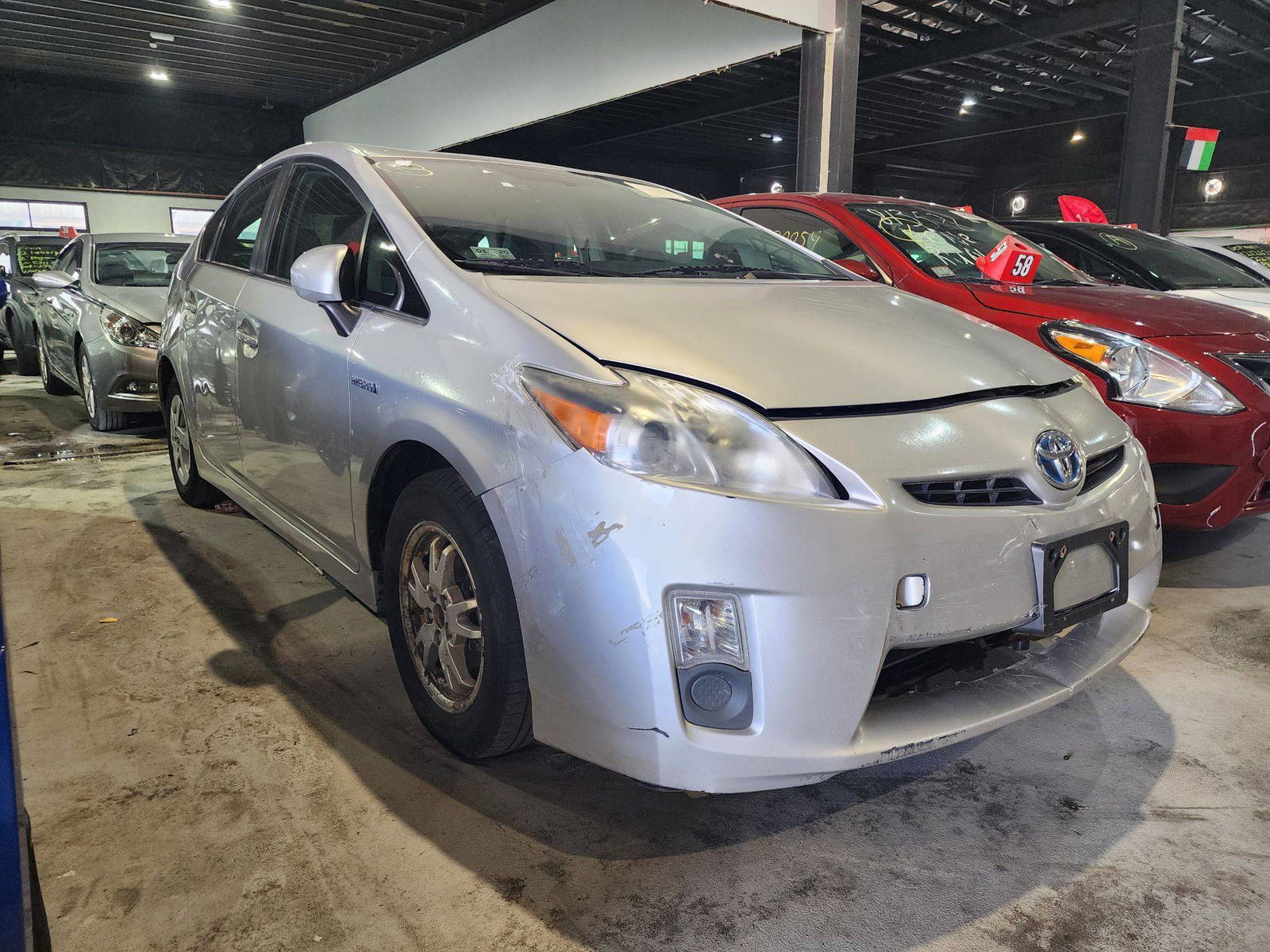 2010 TOYOTA PRIUS — 210640 Miles — Lot 50606 — Al Quoz - Marhaba Auctions Used Cars - Image 5