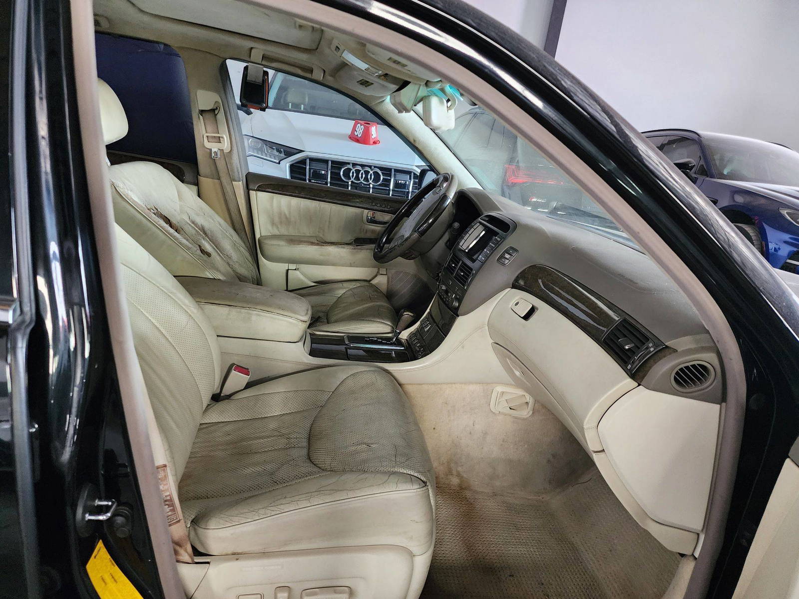 2001 LEXUS LS 430 — 154960 Miles — Lot 49551 — Main - Marhaba Auctions Used Cars - Image 9