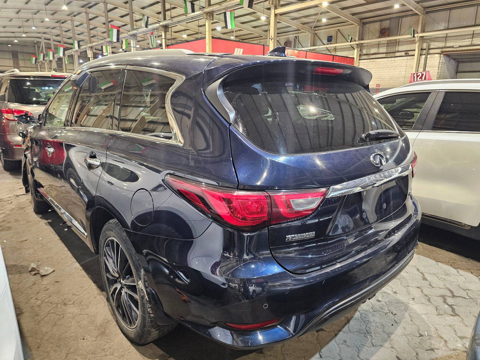 2016 INFINITI QX60 — 147384 KM — Lot 12291030 — Main - Marhaba Auctions Used Cars - Image 5