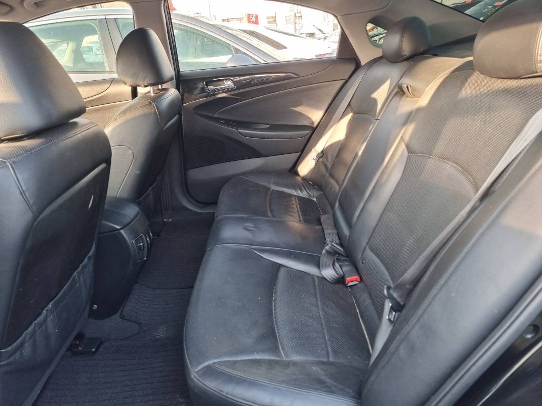 2010 HYUNDAI SONATA — 156532 KM — Lot 125478 — Main - Marhaba Auctions Used Cars - Image 7
