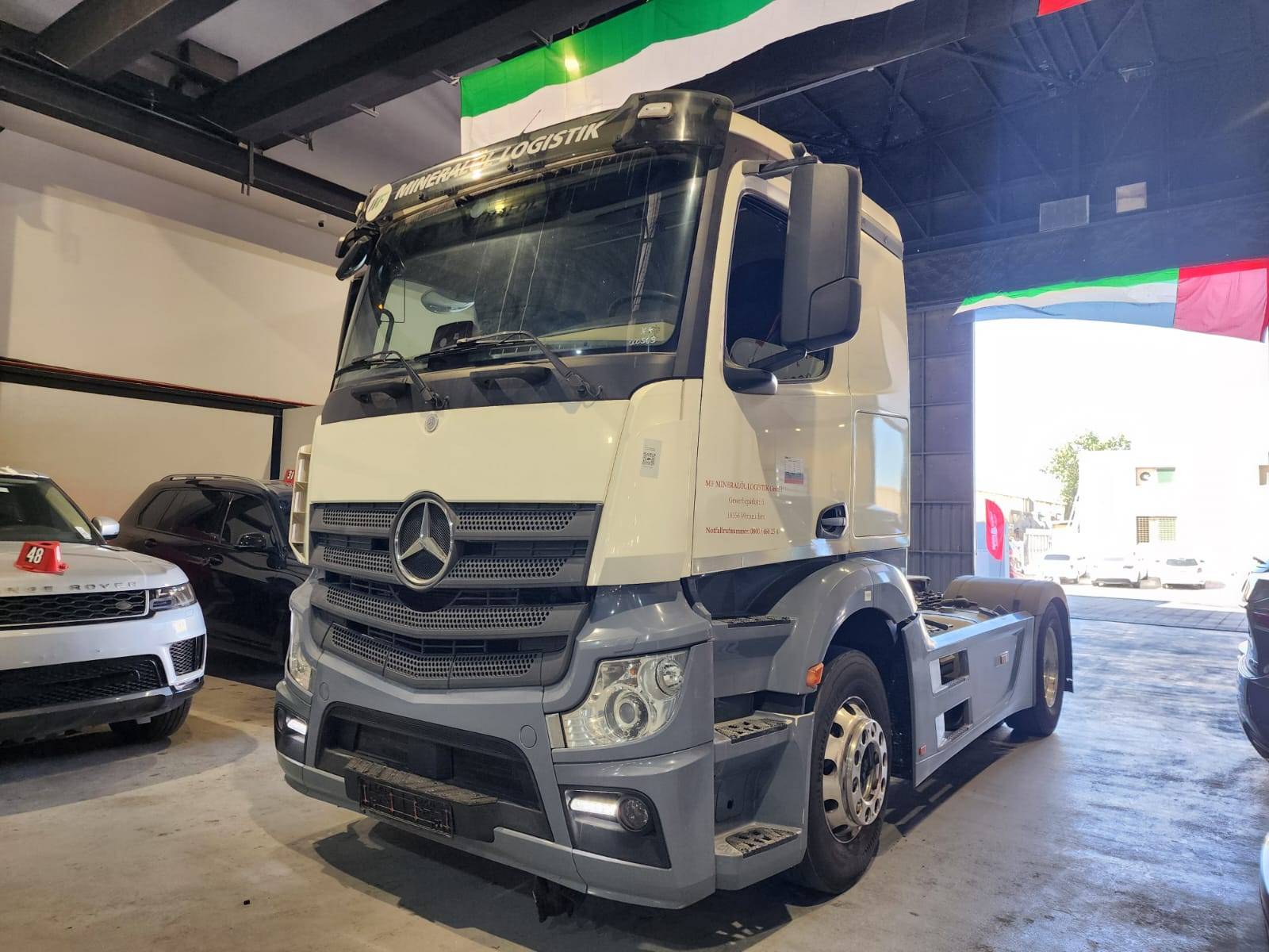 2016 MERCEDES BENZ ACTROS — 828173 KM — Lot 10033401 — Al Quoz - Marhaba Auctions Used Cars - Image 4