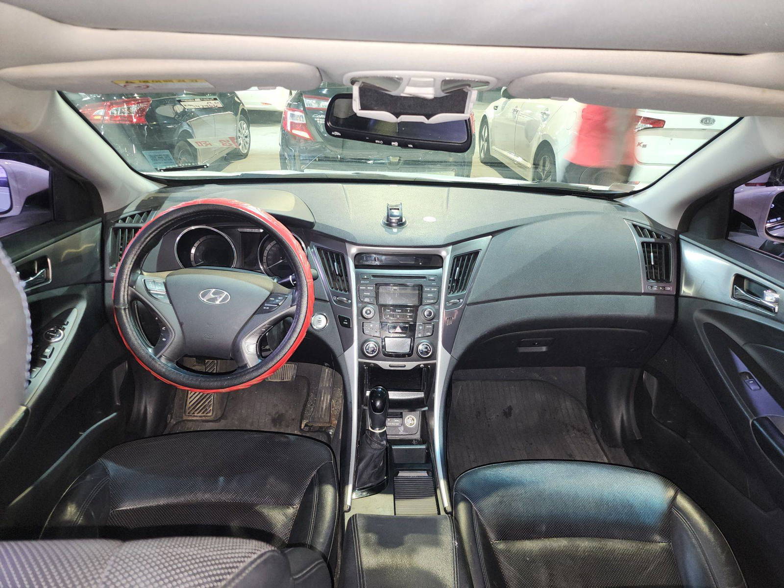 2014 HYUNDAI SONATA — 143966 KM — Lot 87859 — Al Quoz - Marhaba Auctions Used Cars - Image 8