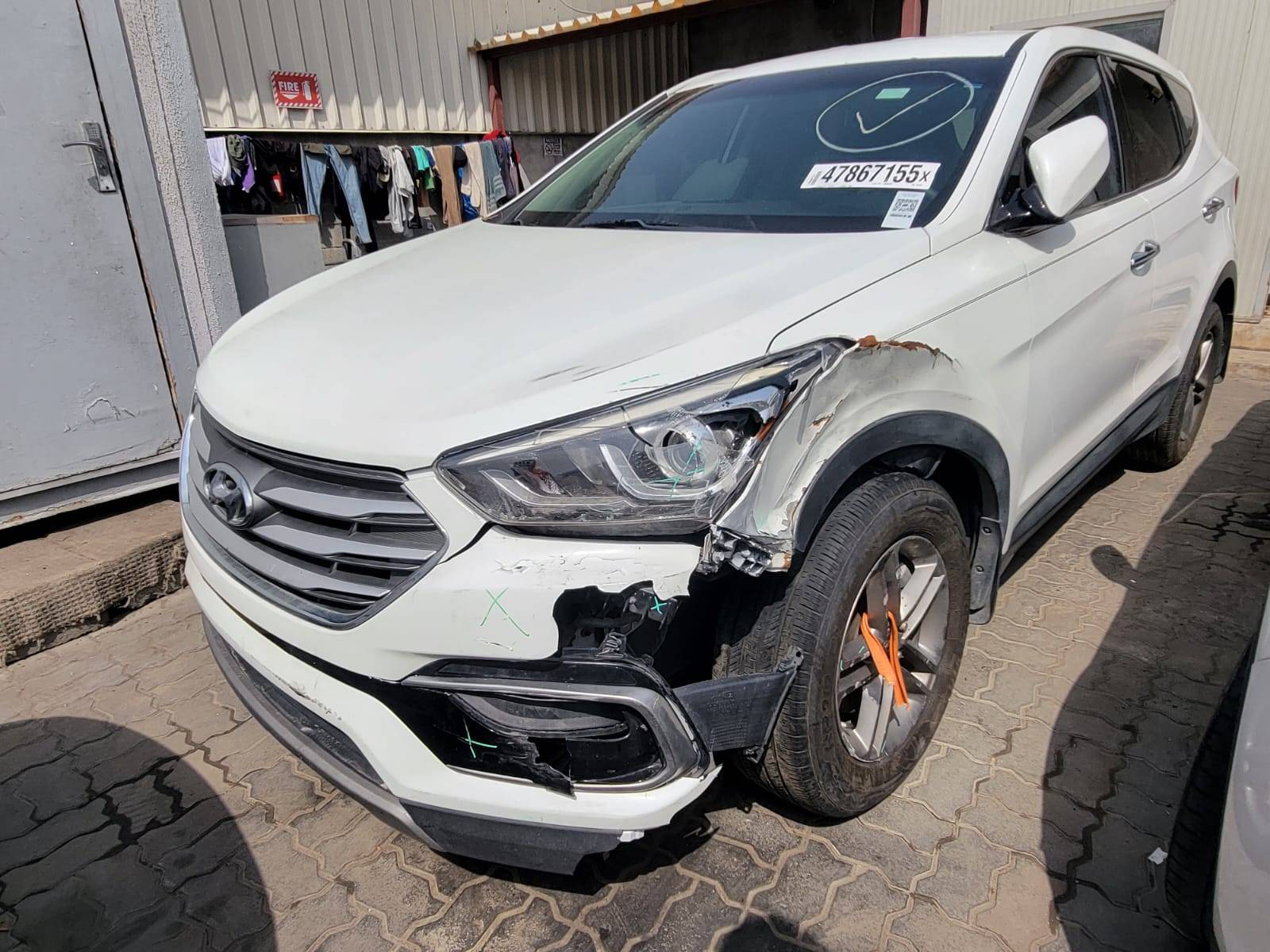 2017 HYUNDAI SANTA FE — 147717 Miles — Lot G393435 — Souq - Marhaba Auctions Used Cars - Image 4