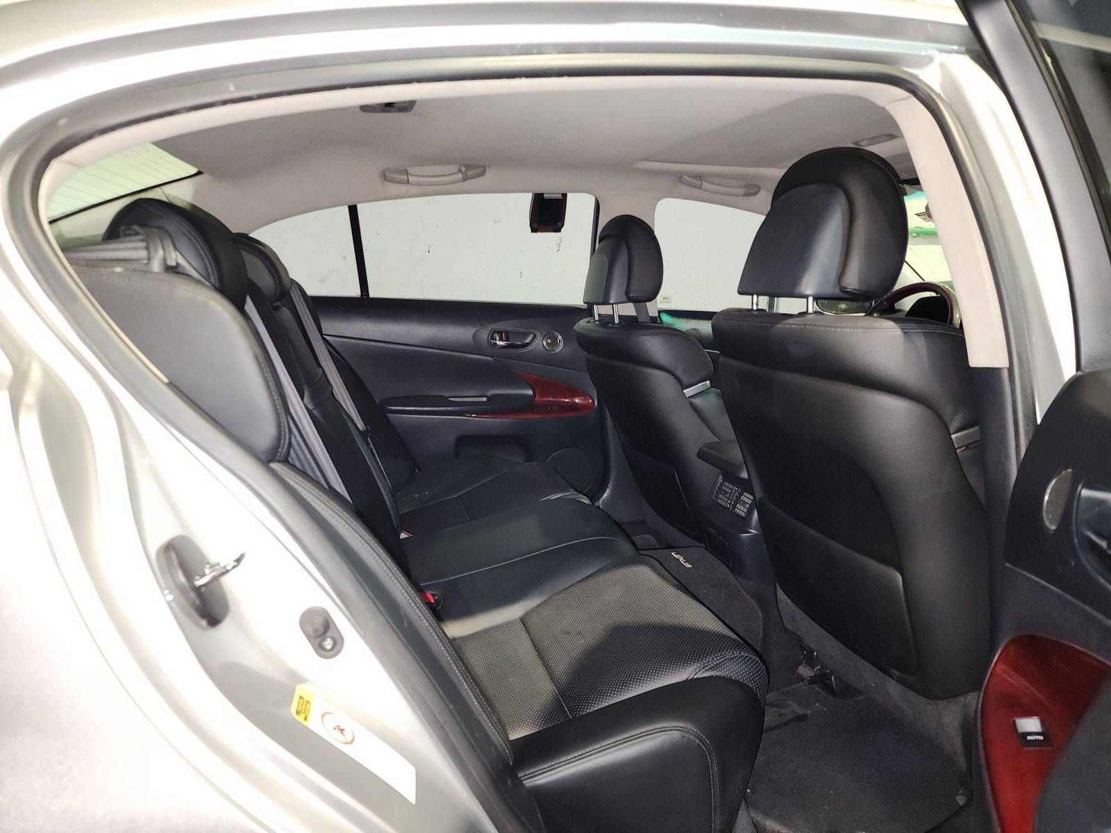 2008 LEXUS GS460 — 140341 KM — Lot 002323 — Main - Marhaba Auctions Used Cars - Image 7