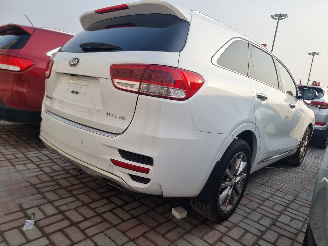 2017 KIA SORENTO — 94615 Miles — Lot G226657 — Ind. 12 - Marhaba Auctions Used Cars - Image 4