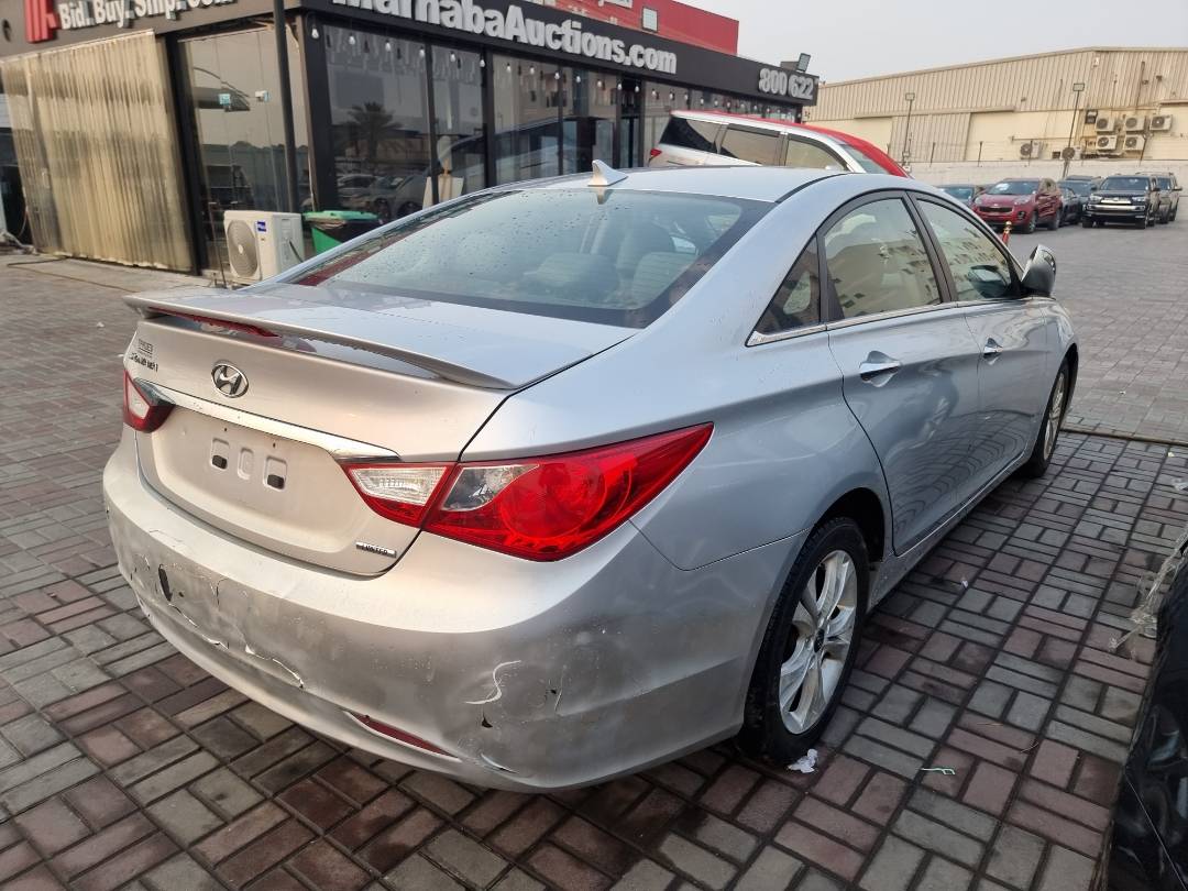2011 HYUNDAI SONATA — 168254 Miles — Lot 83019074 — Ind. 12 - Marhaba Auctions Used Cars - Image 4