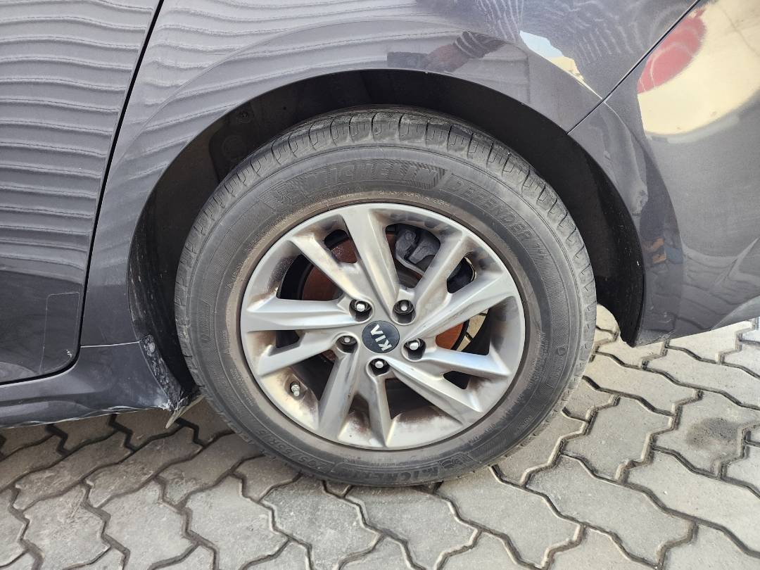 2019 KIA OPTIMA — 89307 Miles — Lot 49893724 — Souq - Marhaba Auctions Used Cars - Image 10