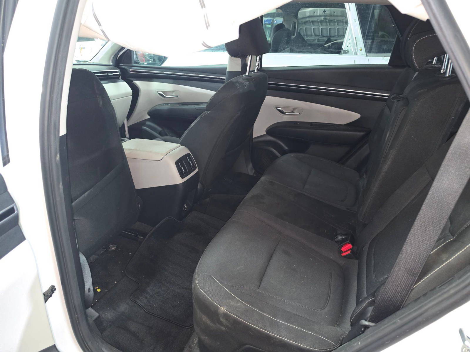 HYUNDAI TUCSON 2023 - Marhaba Auction Used Cars - Image 10
