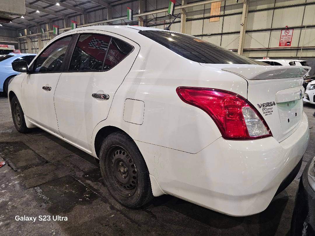 NISSAN VERSA