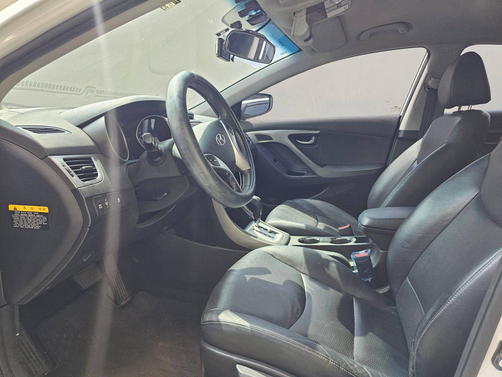 2012 HYUNDAI AVANTE — 285858 KM — Lot 536466 — Souq - Marhaba Auctions Used Cars - Image 8