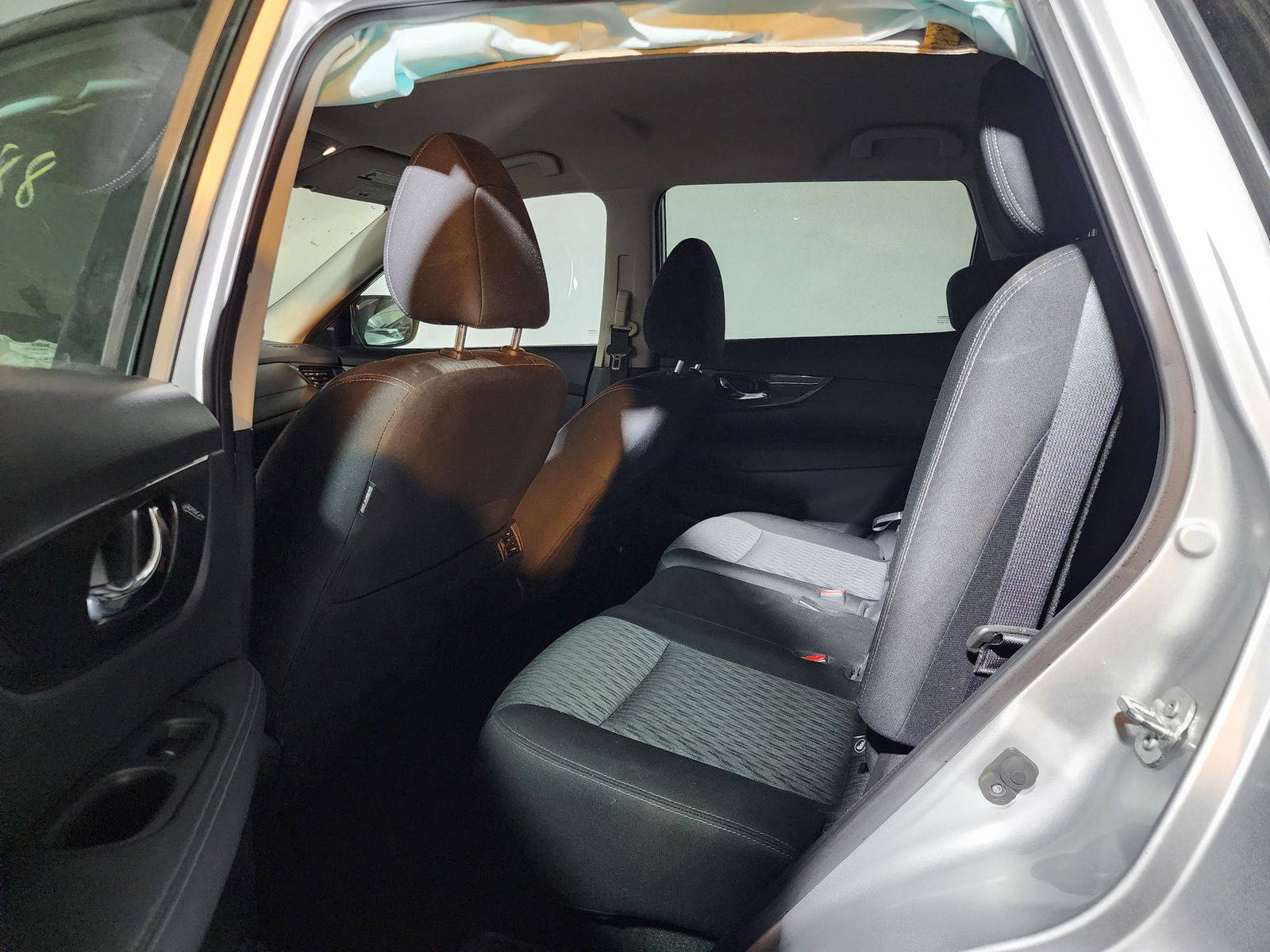 2017 NISSAN ROGUE — 53288 Miles — Lot 81856184 — Al Quoz - Marhaba Auctions Used Cars - Image 3