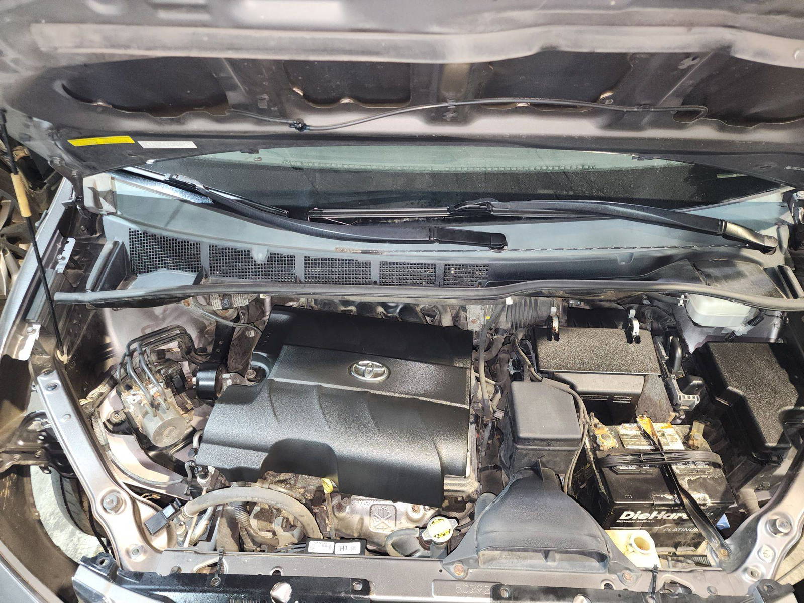 2013 TOYOTA SIENNA — 165275 Miles — Lot 060453 — Main - Marhaba Auctions Used Cars - Image 10