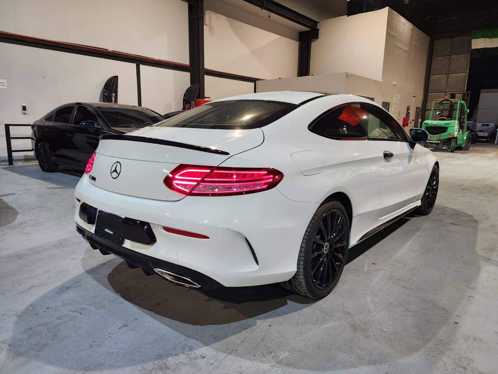 2022 MERCEDES BENZ C300 — 23228 KM — Lot 10052 — Main - Marhaba Auctions Used Cars - Image 8