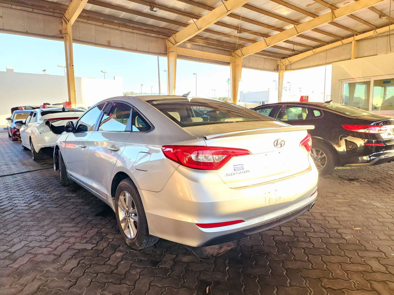 2017 HYUNDAI SONATA — 172394 Miles — Lot 902651 — Souq - Marhaba Auctions Used Cars - Image 4