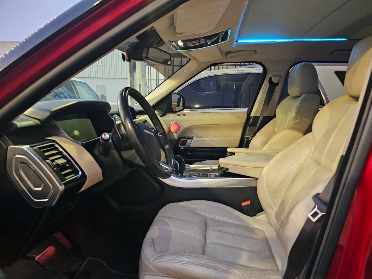 2014 LAND ROVER RANGE ROVER SPORT — 163519 KM — Lot F7EA375748 — Main - Marhaba Auctions Used Cars - Image 7