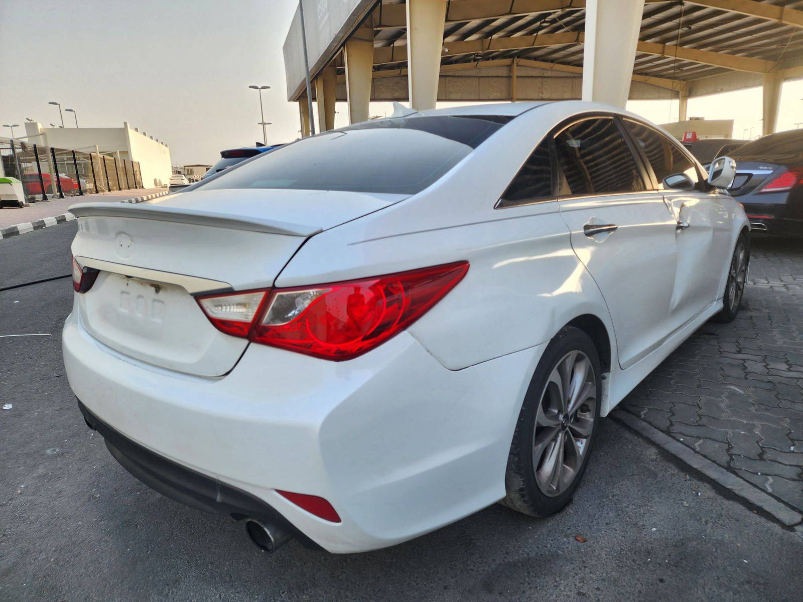 2014 HYUNDAI SONATA — 252539 Miles — Lot 47074574 — Souq - Marhaba Auctions Used Cars - Image 3