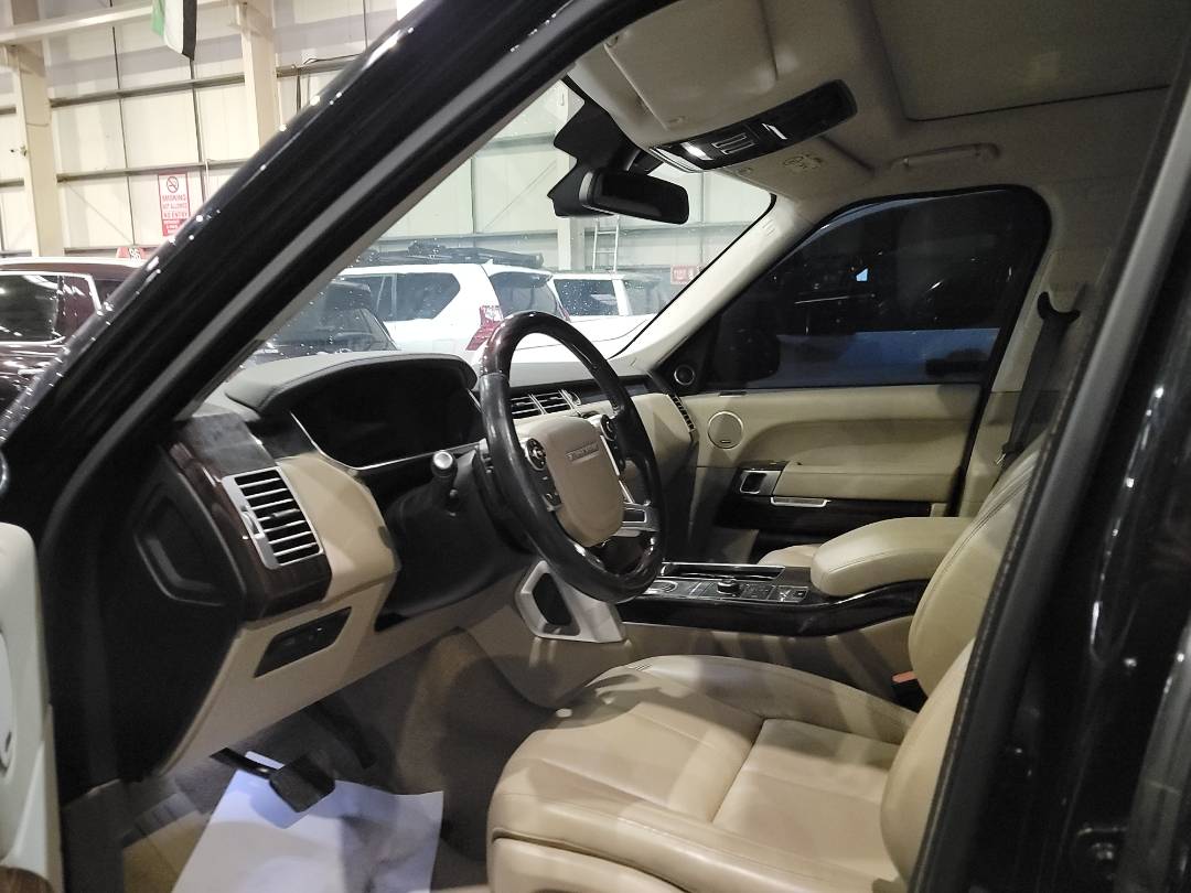 2015 LAND ROVER RANGE ROVER VOGUE — 169951 KM — Lot FA217575 — Main - Marhaba Auctions Used Cars - Image 6