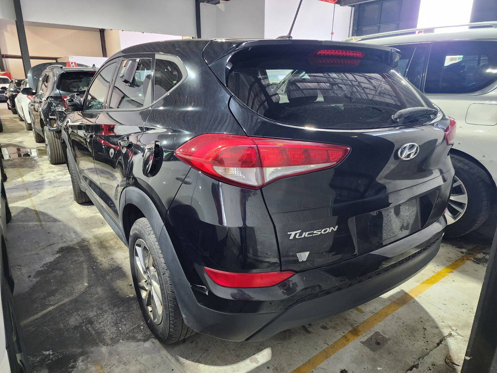 2016 HYUNDAI TUCSON — 126582 Miles — Lot 41581985 — Ind. 12 - Marhaba Auctions Used Cars - Image 4