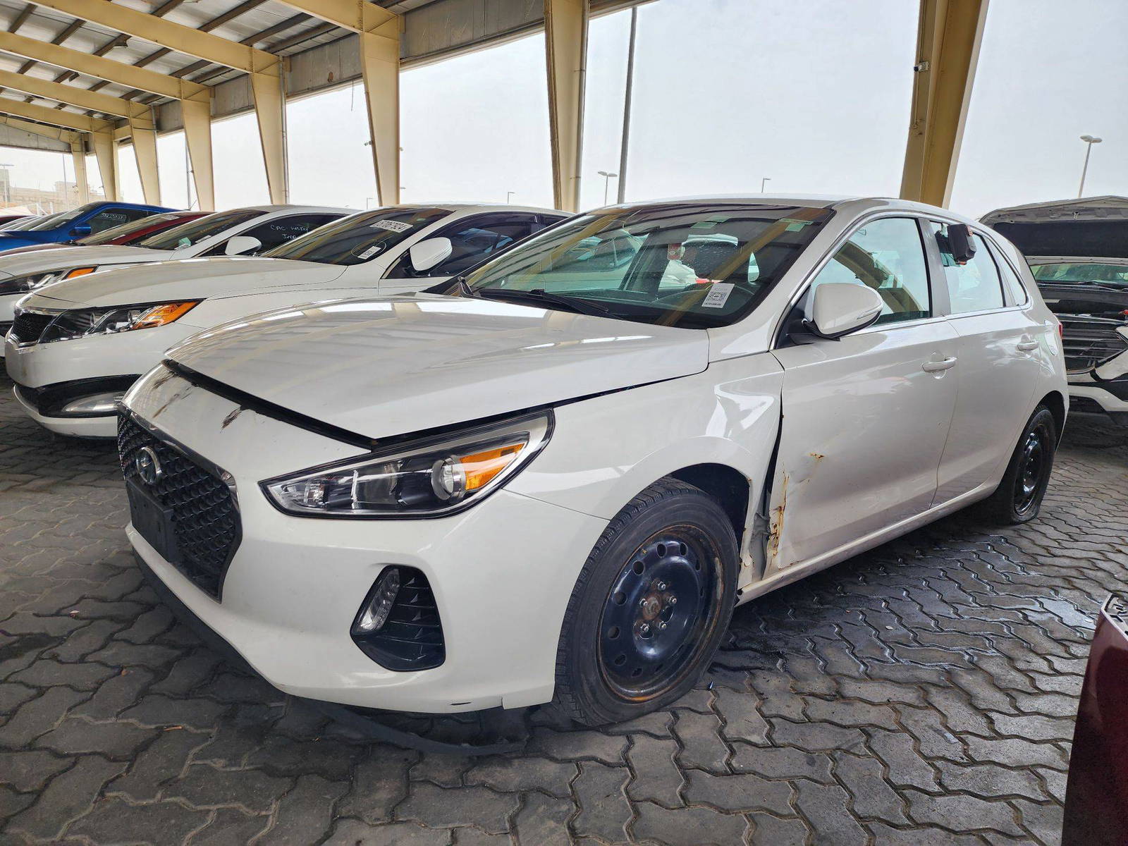 2018 HYUNDAI ELANTRA GT — 187802 KM — Lot 060112 — Main - Marhaba Auctions Used Cars - Image 5
