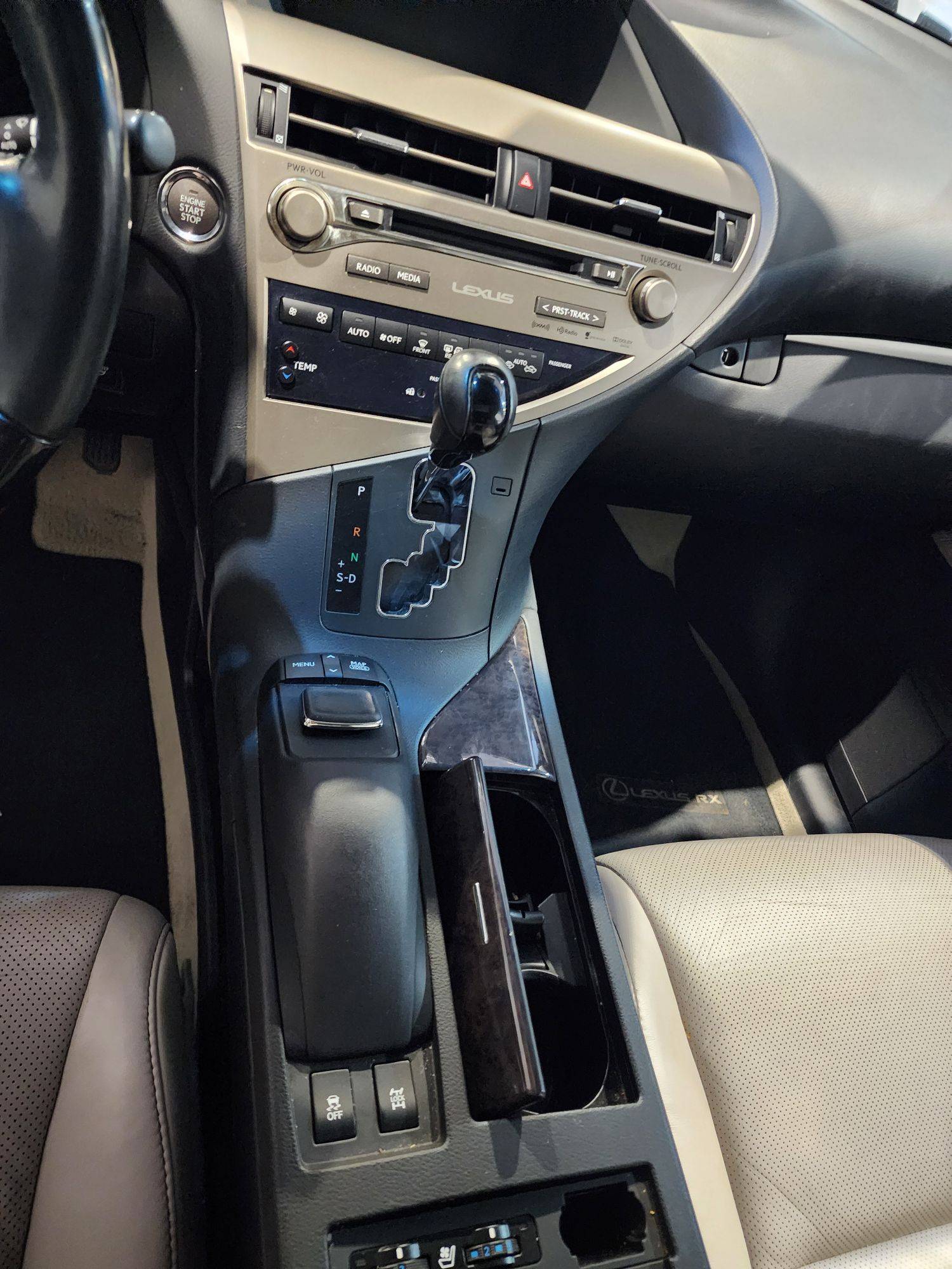 2015 LEXUS RX 350 — 176002 KM — Lot 215478 — Al Quoz - Marhaba Auctions Used Cars - Image 13