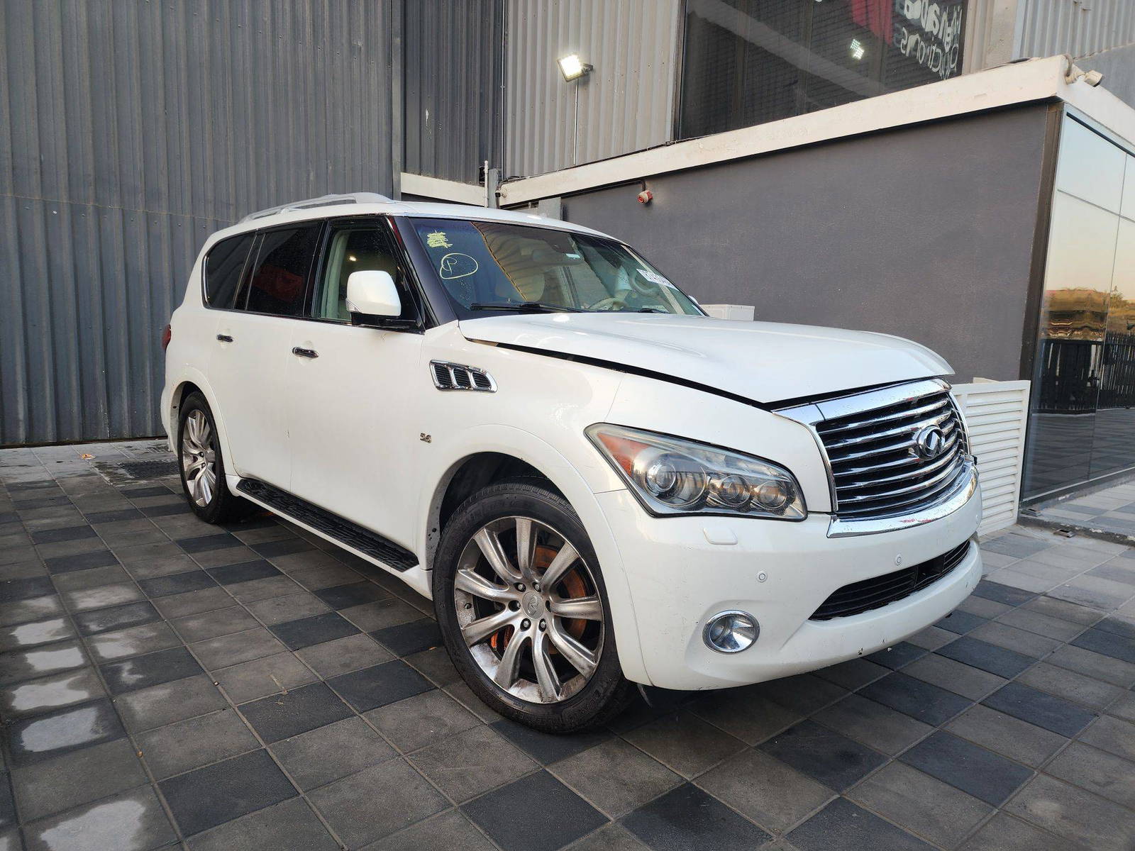 2014 INFINITI QX80 — 203264 Miles — Lot 87436484 — Main - Marhaba Auctions Used Cars - Image 3