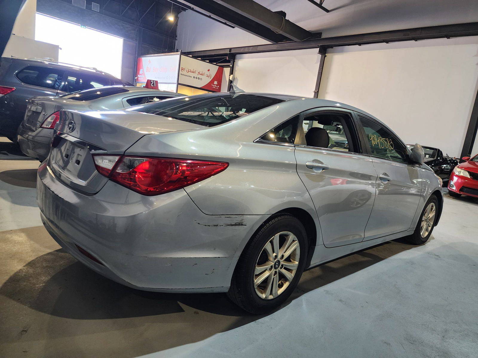 2011 HYUNDAI SONATA — 215800 Miles — Lot 241041 — Al Quoz - Marhaba Auctions Used Cars - Image 5