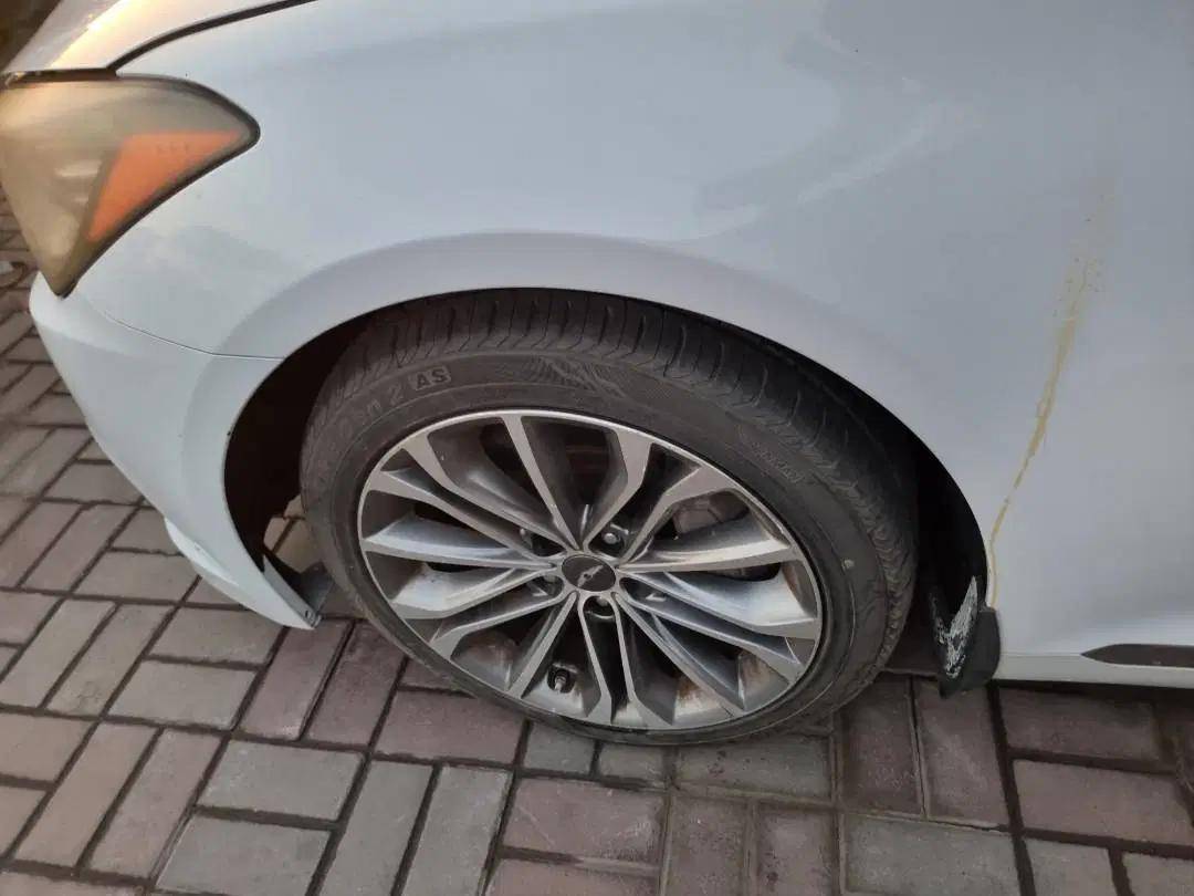 HYUNDAI GENESIS 2015 - Marhaba Auction Used Cars - Image 10