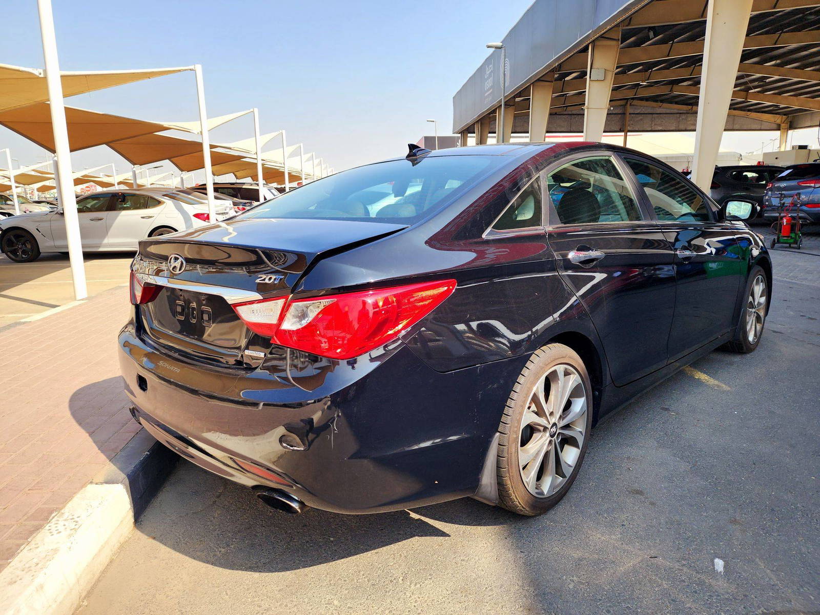 2013 HYUNDAI SONATA — 174177 Miles — Lot 64187664 — Souq - Marhaba Auctions Used Cars - Image 5