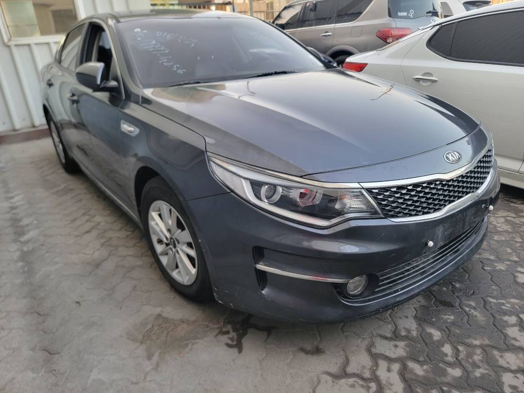 2016 KIA K5 — 229381 KM — Lot 005074 — Main - Marhaba Auctions Used Cars - Image 3