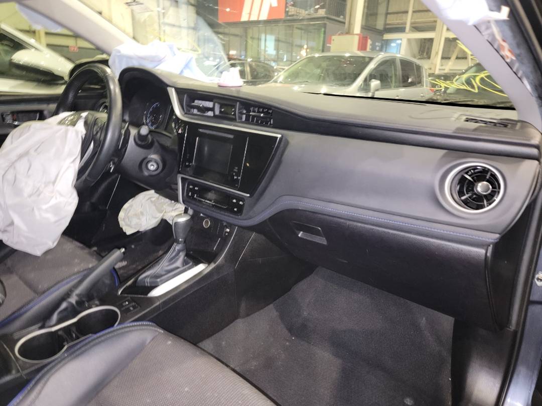 2019 TOYOTA COROLLA — 102553 Miles — Lot 76460923 - Marhaba Auctions Used Cars - Image 6