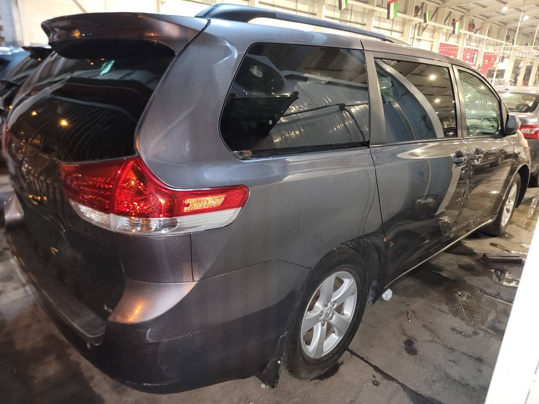 2011 TOYOTA SIENNA — 186216 Miles — Lot 37549272 - Marhaba Auctions Used Cars - Image 4