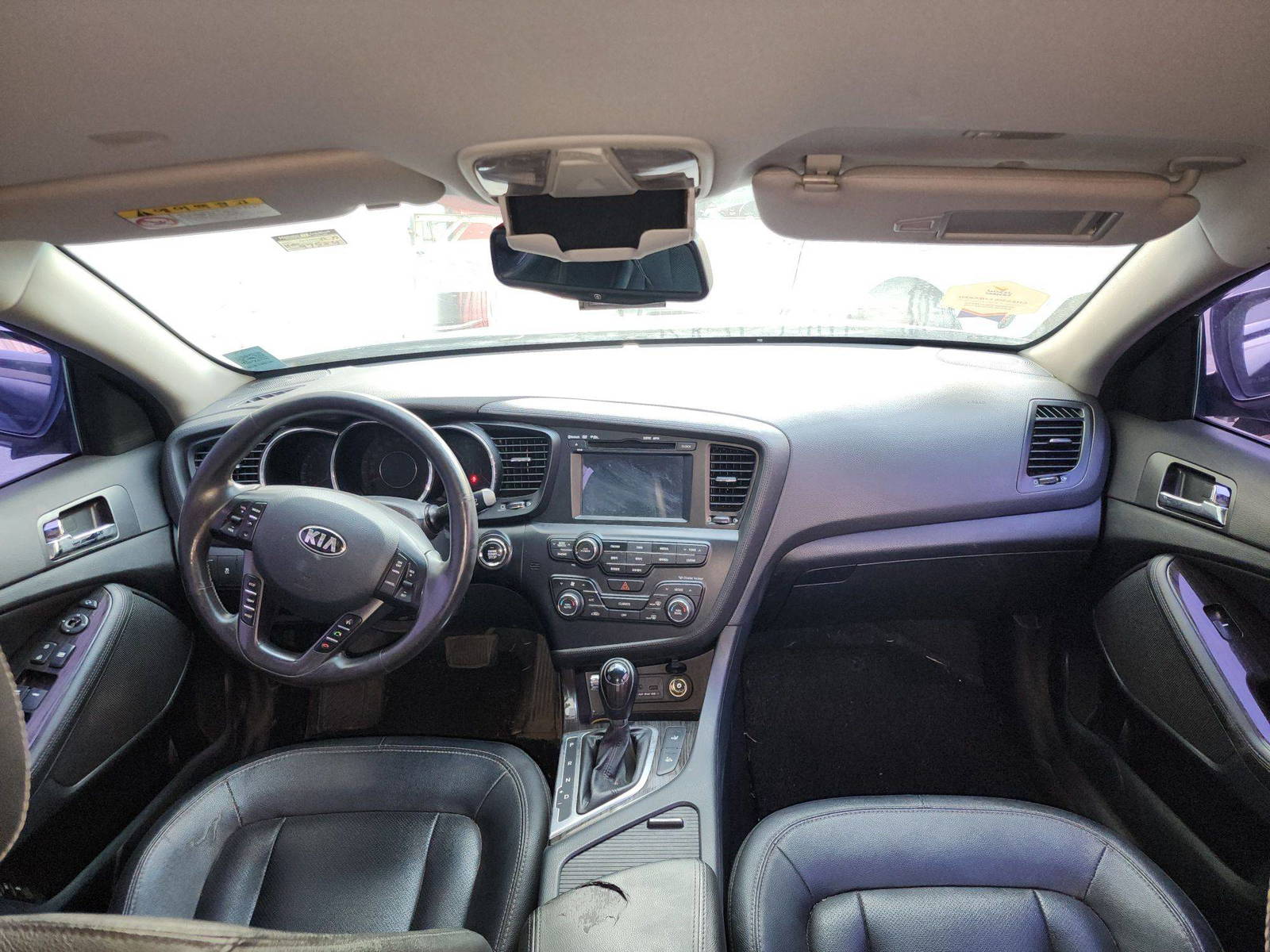 2013 KIA K5 — 97504 KM — Lot 420834 — Al Quoz - Marhaba Auctions Used Cars - Image 8