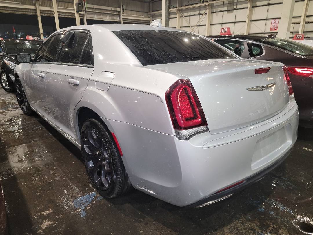 2019 CHRYSLER 300 — 38246 KM — Lot 738596 - Marhaba Auctions Used Cars - Image 3
