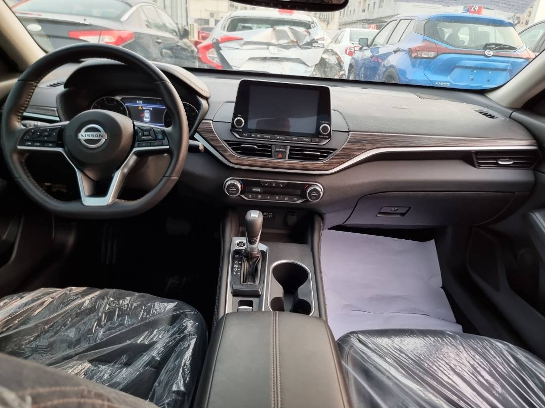 2019 NISSAN ALTIMA — 57290 Miles — Lot 38016831 — Souq - Marhaba Auctions Used Cars - Image 7